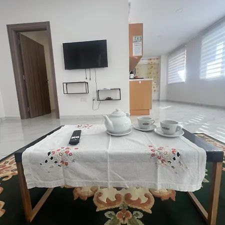 2bdr Just Off Seafront Apartment *