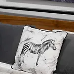 Apartament 2bdr Just Off Seafront