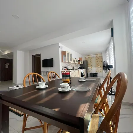 Apartment 2bdr Just Off Seafront Sliema