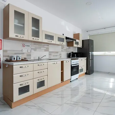 Apartament 2bdr Just Off Seafront *