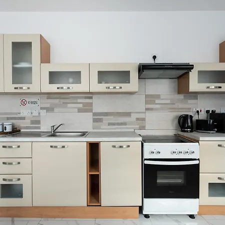 Appartement 2bdr Just Off Seafront *