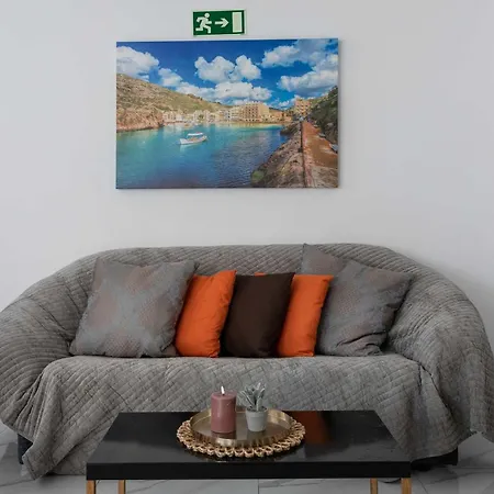 Appartement 2bdr Just Off Seafront Sliema