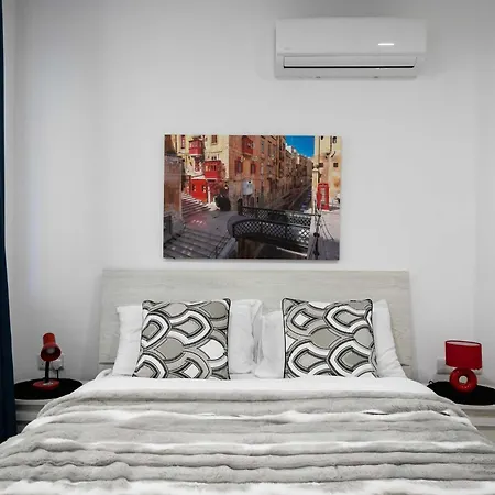 2bdr Just Off Seafront Appartamento Sliema