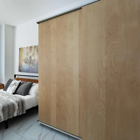 2bdr Just Off Seafront