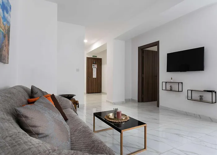 2bdr Just Off Seafront Sliema