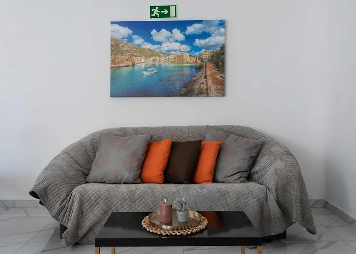 Appartement 2bdr Just Off Seafront Sliema